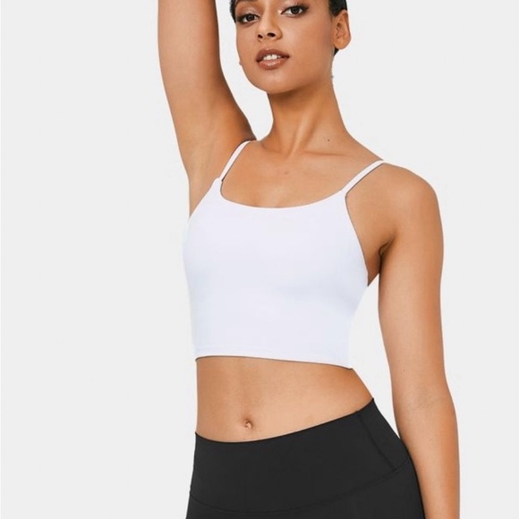 Basic Padded Cropped Workout Tops - Picture 7 of 8